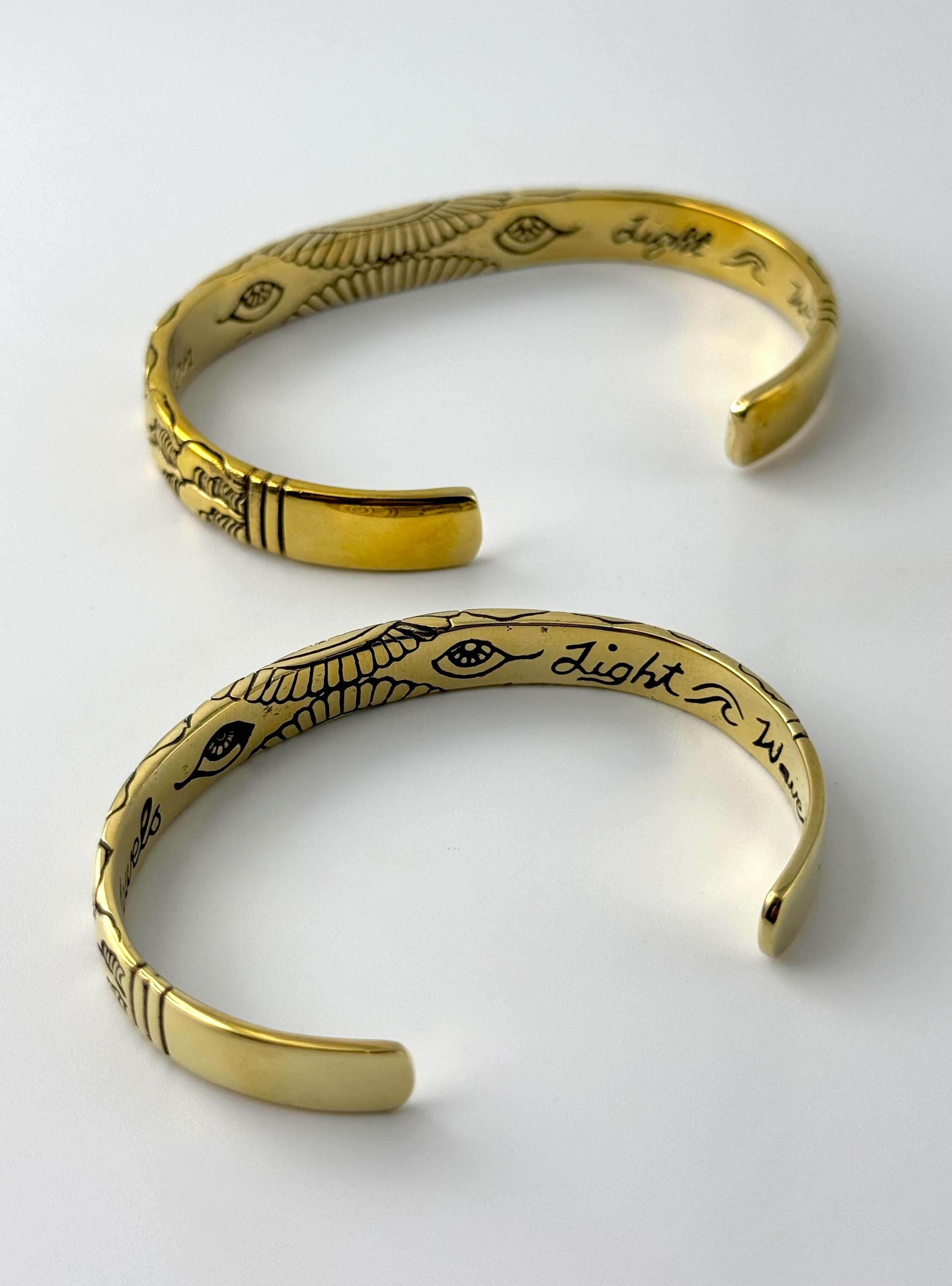 •LIGHT WAVES• unisex brass cuff