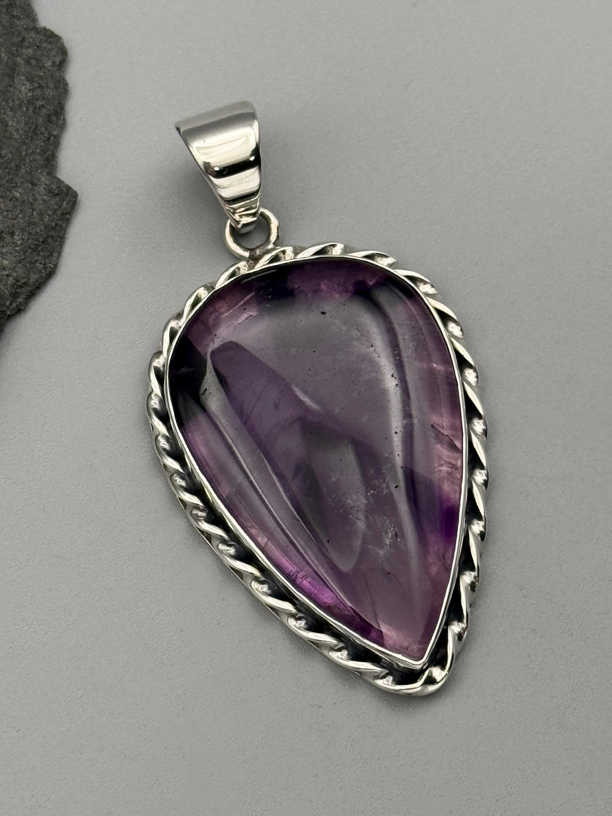 •TRAPICHE AMETHYST - TWISTED• sterling silver pendant