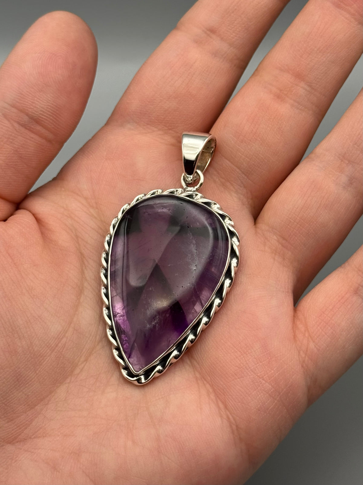 •TRAPICHE AMETHYST - TWISTED• sterling silver pendant