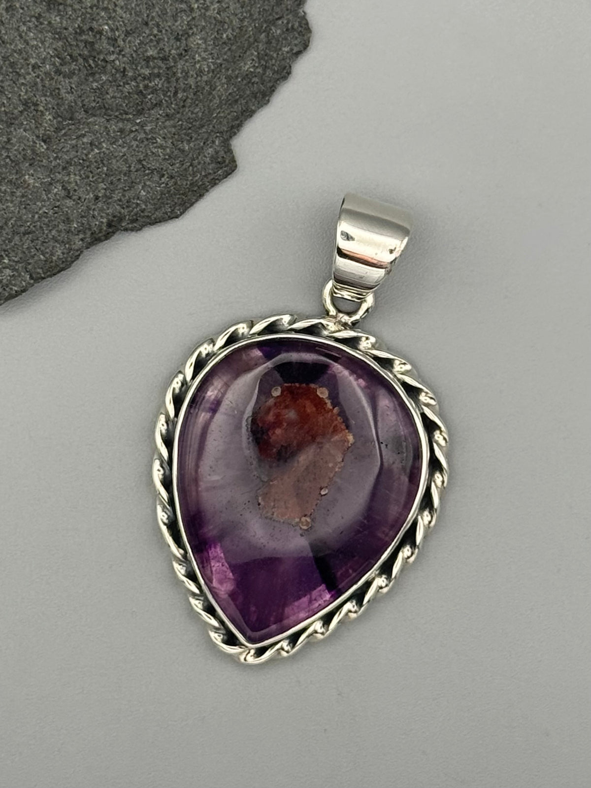 •TRAPICHE AMETHYST - TWISTED• sterling silver pendant