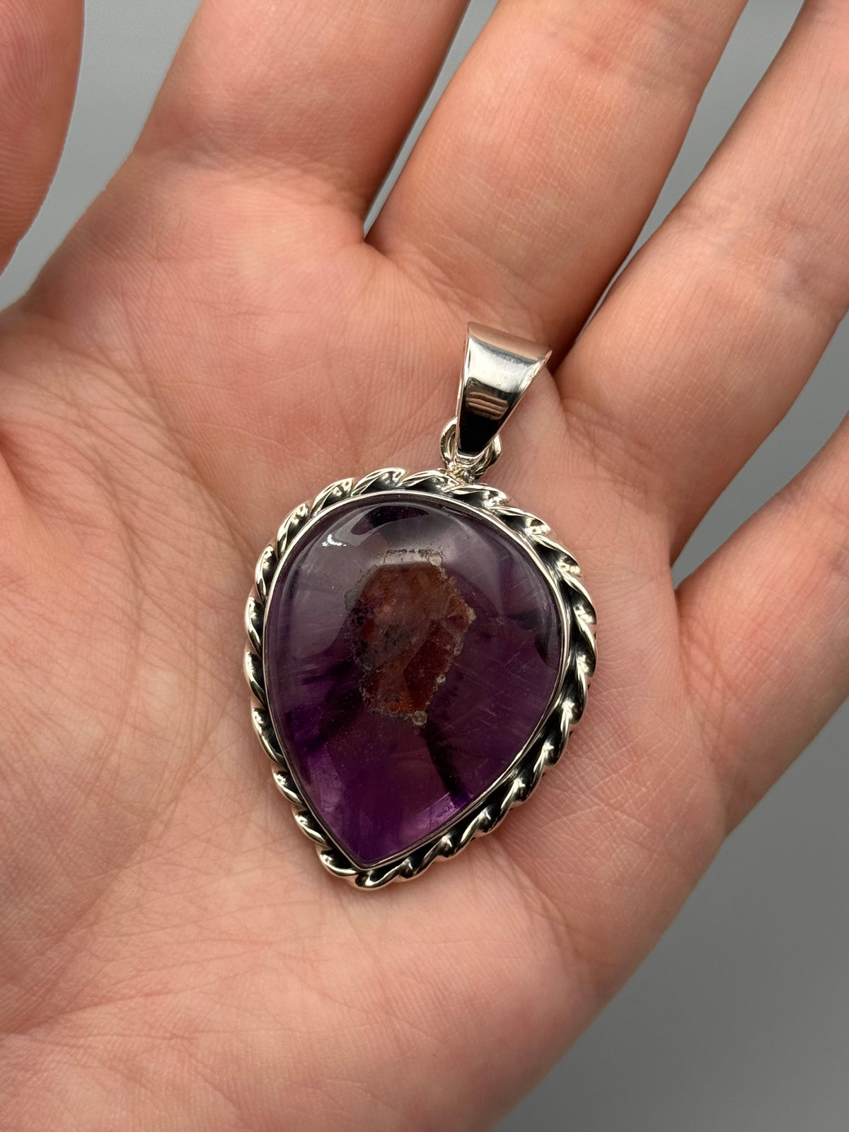 •TRAPICHE AMETHYST - TWISTED• sterling silver pendant