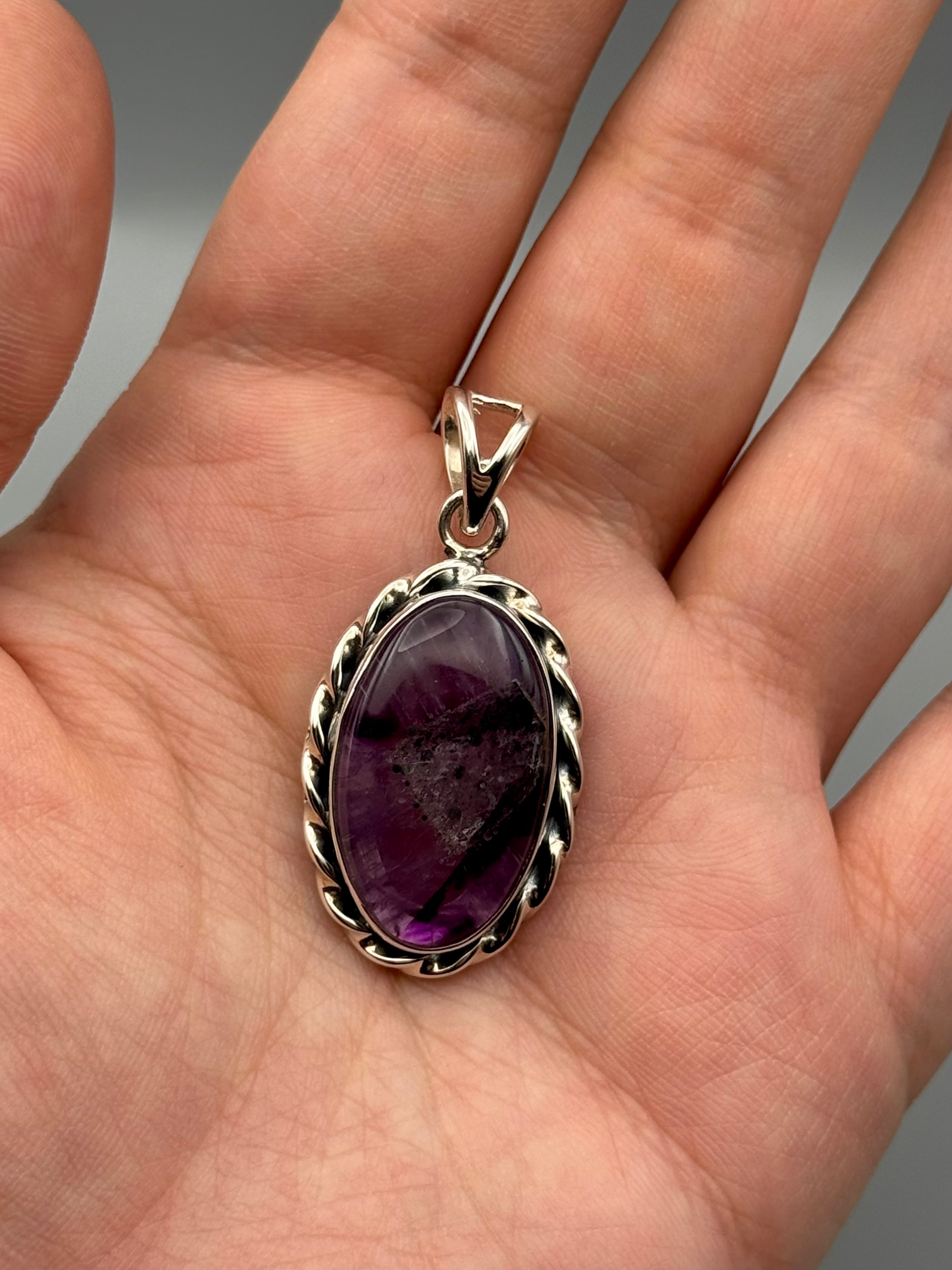 •TRAPICHE AMETHYST - TWISTED• sterling silver pendant