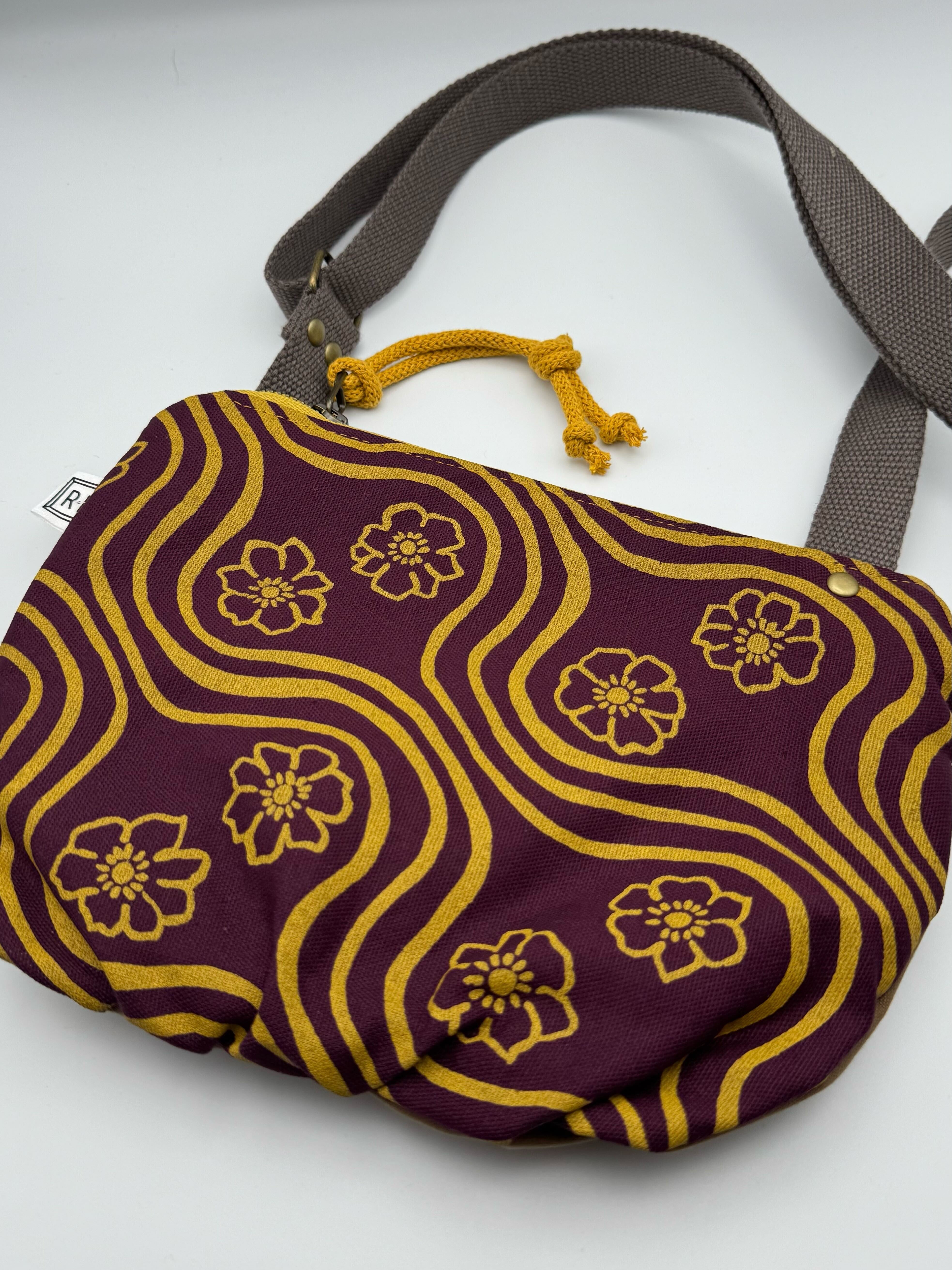 •DATE PURSE - MAYAPPLE• waxed canvas crossbody