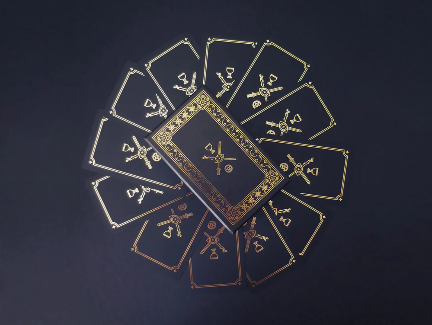 •GOLDEN THREAD• tarot deck