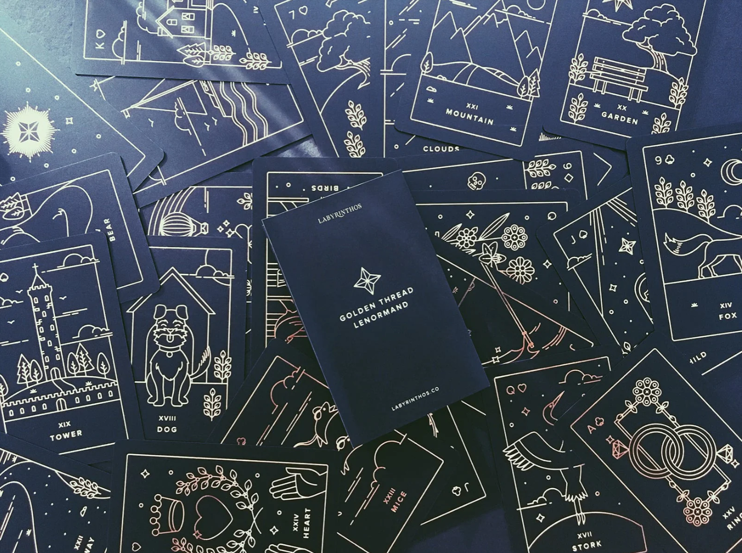 •GOLDEN THREAD• lenormand deck
