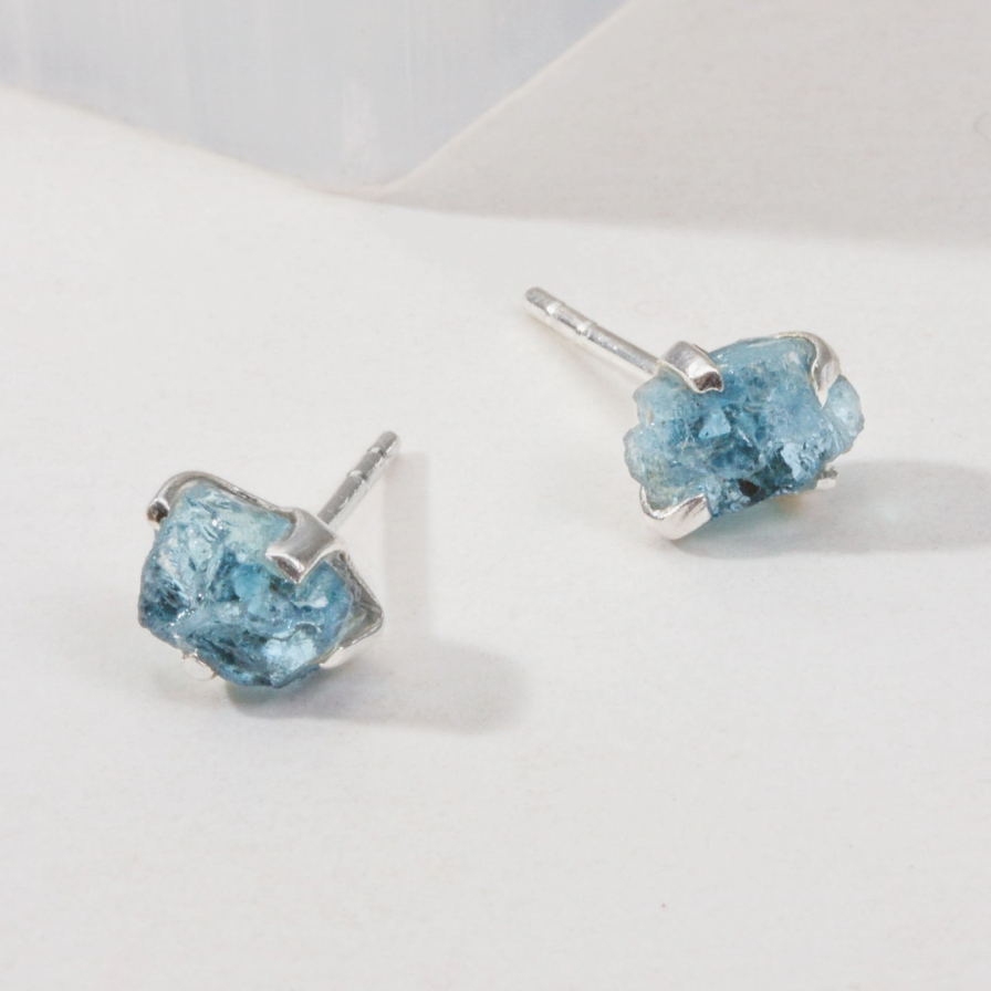 •PRONG SET• aquamarine silver stud earrings