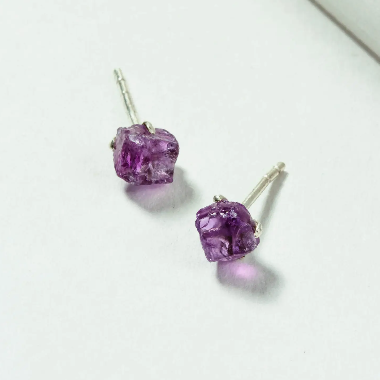 •AMETHYST• silver prong set stud earrings
