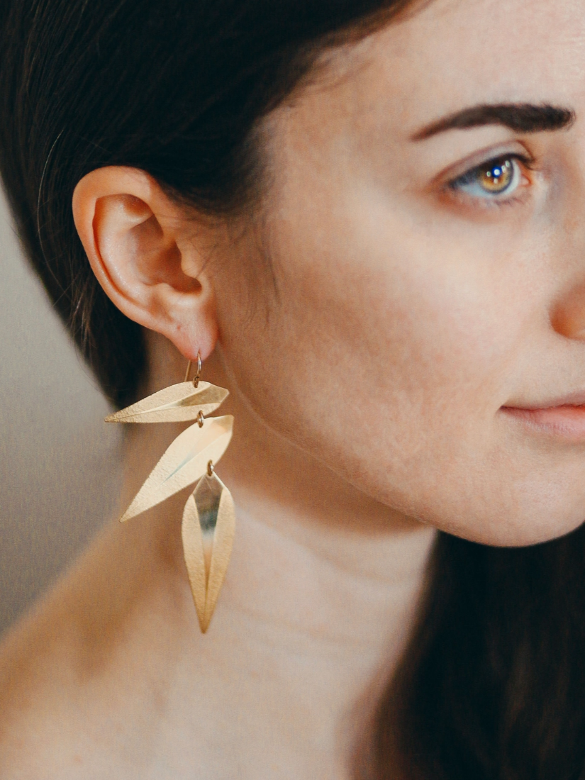 •LEAF PUNK• gold dangle earrings