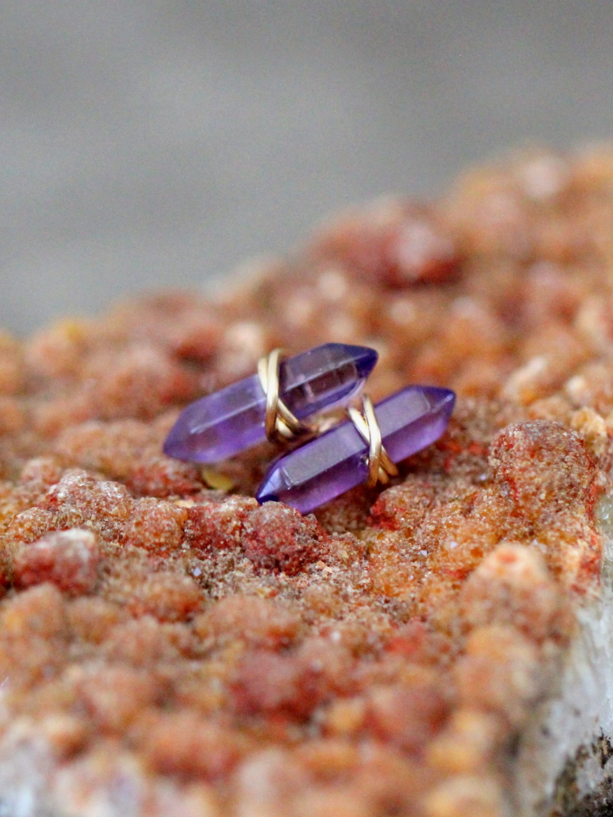 •CREST• amethyst + gold stud earrings