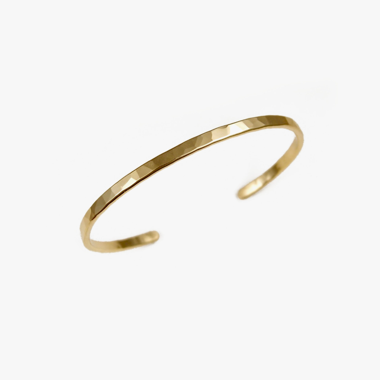 •SMALL HAMMERED• brass bracelet
