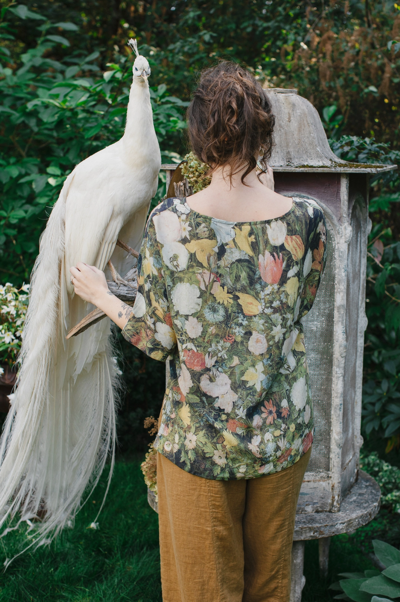 •I DREAM IN FLOWERS• bamboo tunic tee