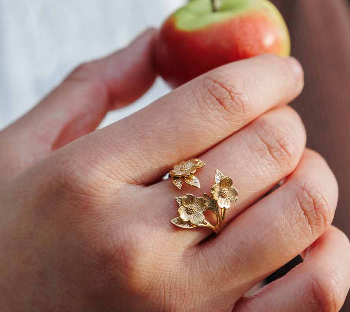 •DOGWOOD BLOSSOM• adjustable bronze ring