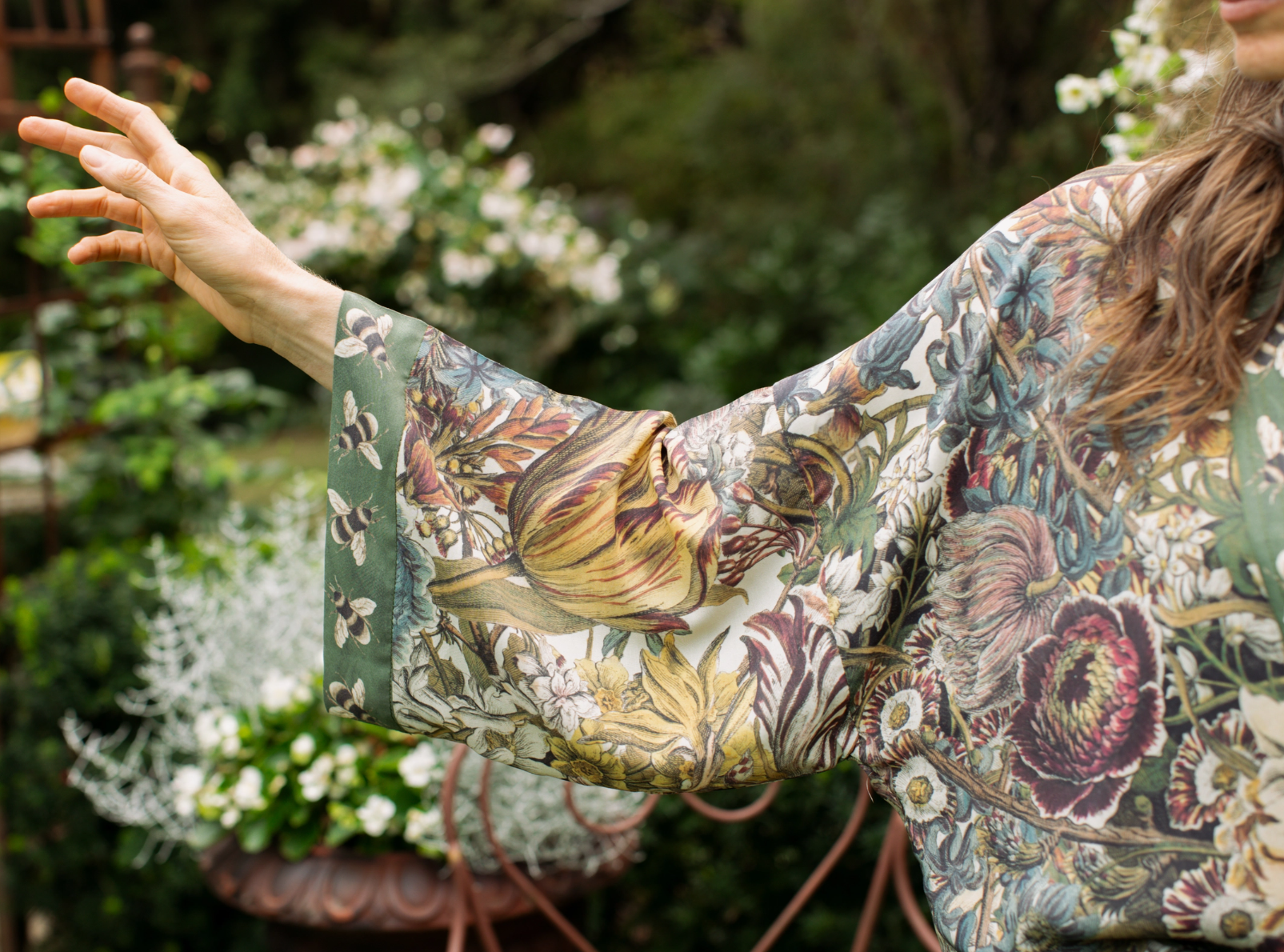 •LOVE GROWS WILD• cropped bamboo cardigan