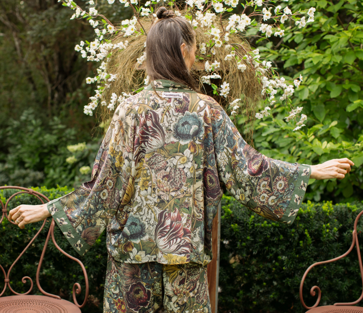 •LOVE GROWS WILD• cropped bamboo cardigan