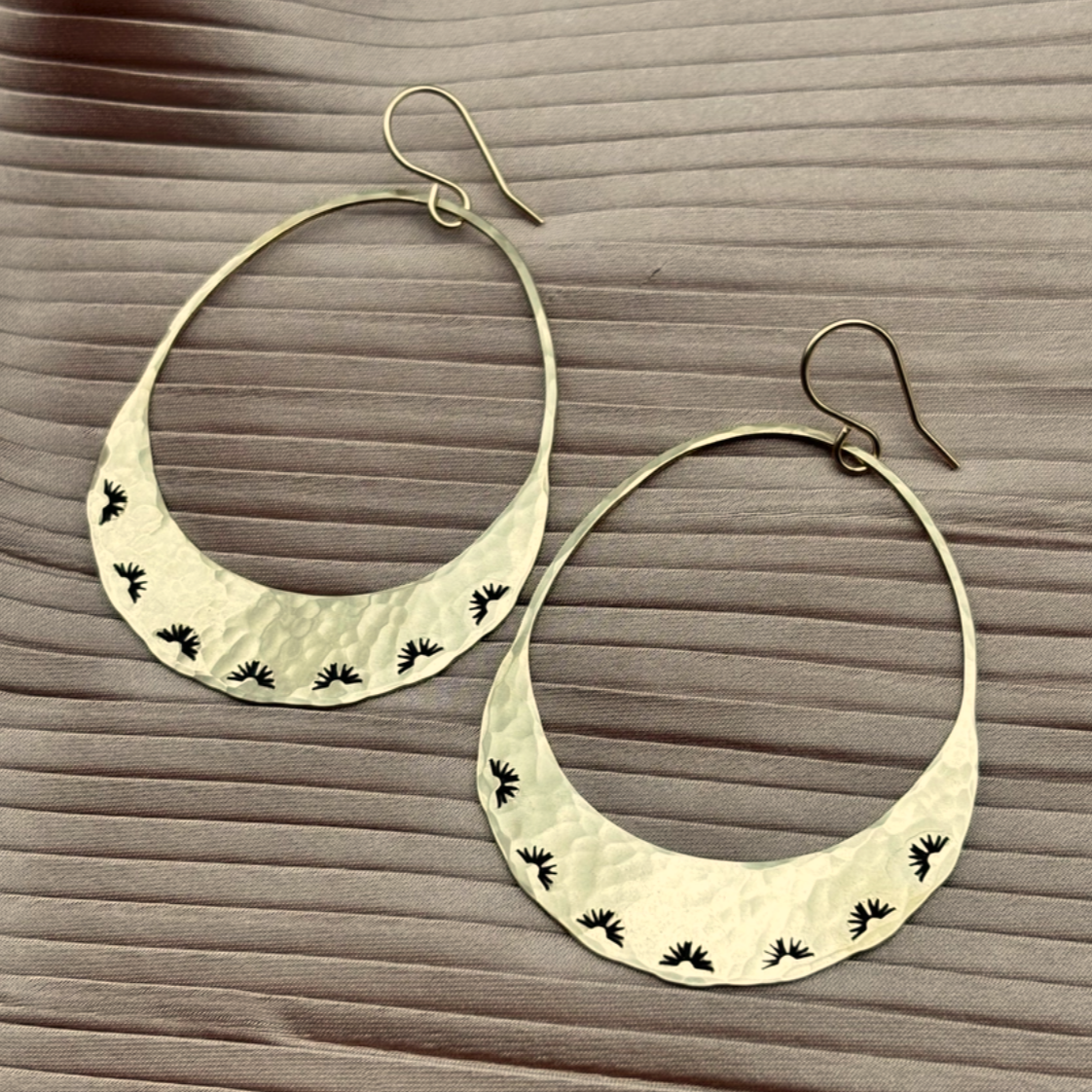 •LUMOS• gold dangle earrings