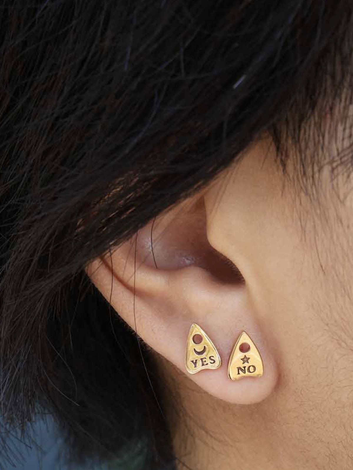 •SMALL PLANCHETTE• bronze stud earrings