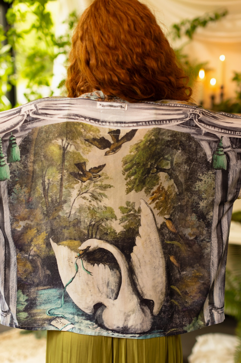 •THEATRE OF DREAMS - SWAN• cropped bamboo cardigan