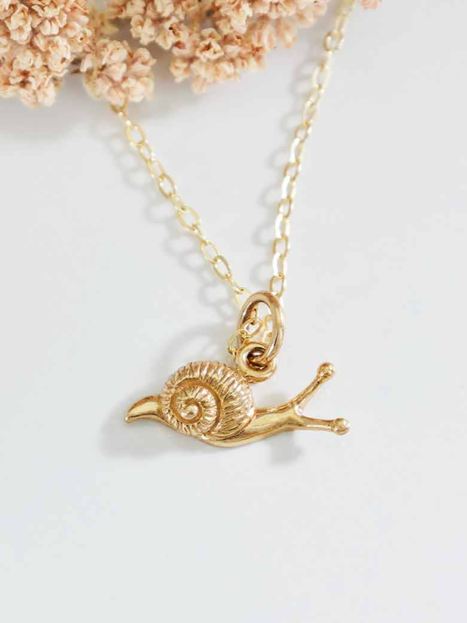 •LITTLE SNAIL• bronze + gold necklace