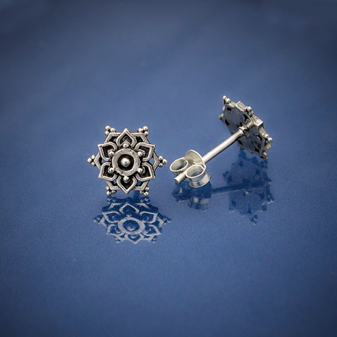 •LIL' MANDALA• silver stud earrings