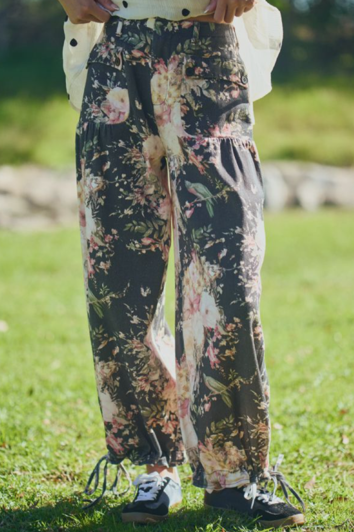 •MANET - NIGHT• floral cotton blend cargo pants