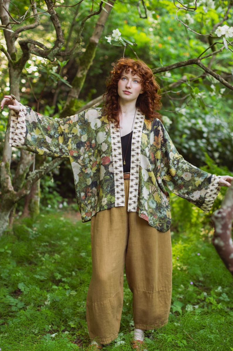 •I DREAM IN FLOWERS• cropped bamboo cardigan