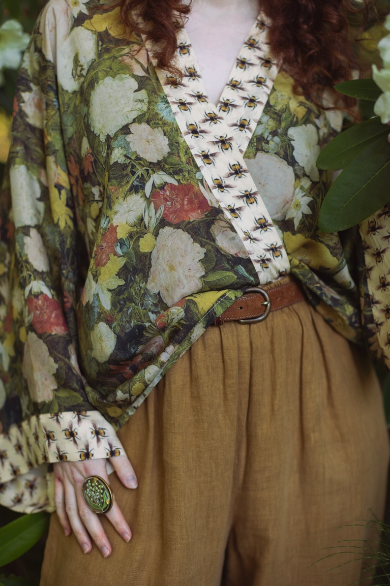 •I DREAM IN FLOWERS• cropped bamboo cardigan