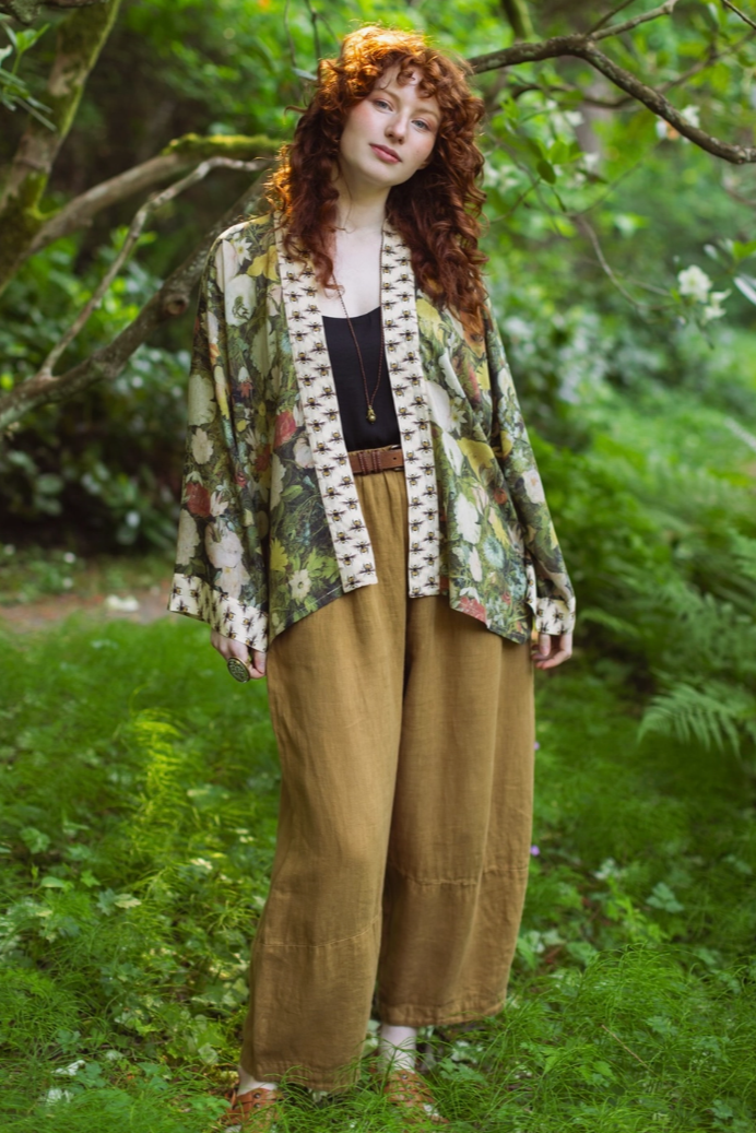 •I DREAM IN FLOWERS• cropped bamboo cardigan