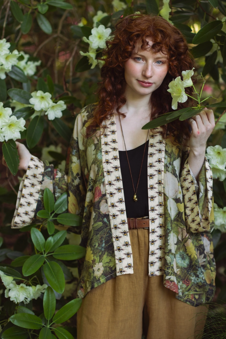 •I DREAM IN FLOWERS• cropped bamboo cardigan