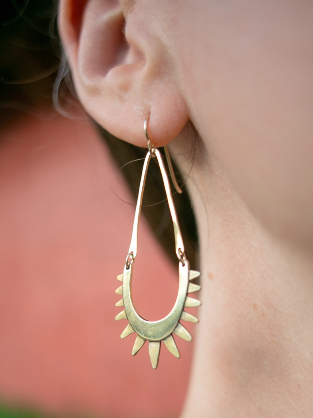 •LUZ• gold dangle earrings