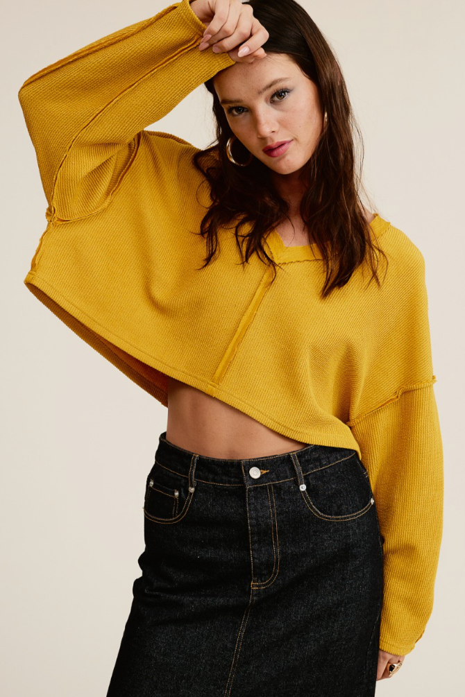 •MALORIE• exposed seam cropped top