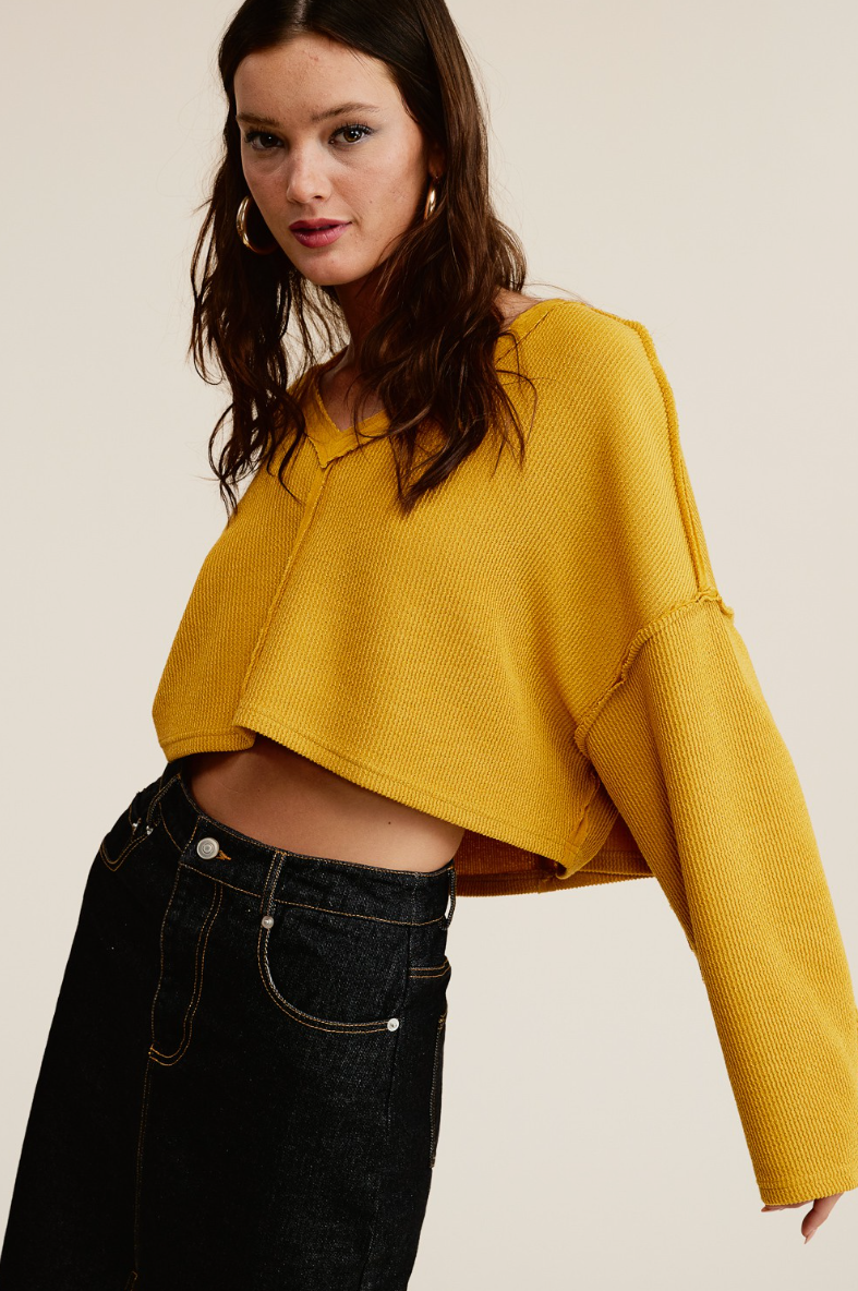 •MALORIE• exposed seam cropped top