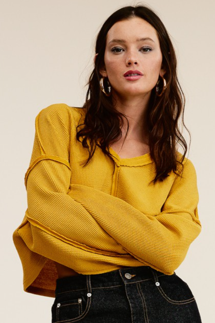•MALORIE• exposed seam cropped top