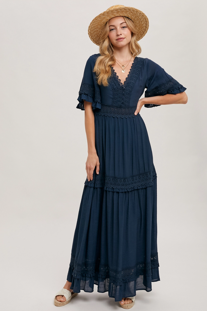 •CHLOE• flowy lace trim maxi dress