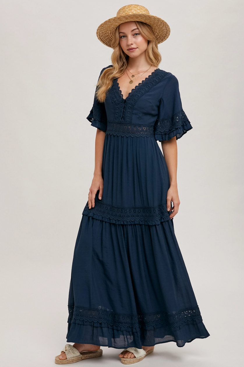 •CHLOE• flowy lace trim maxi dress