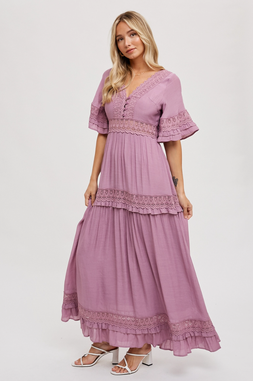 •CHLOE• flowy lace trim maxi dress