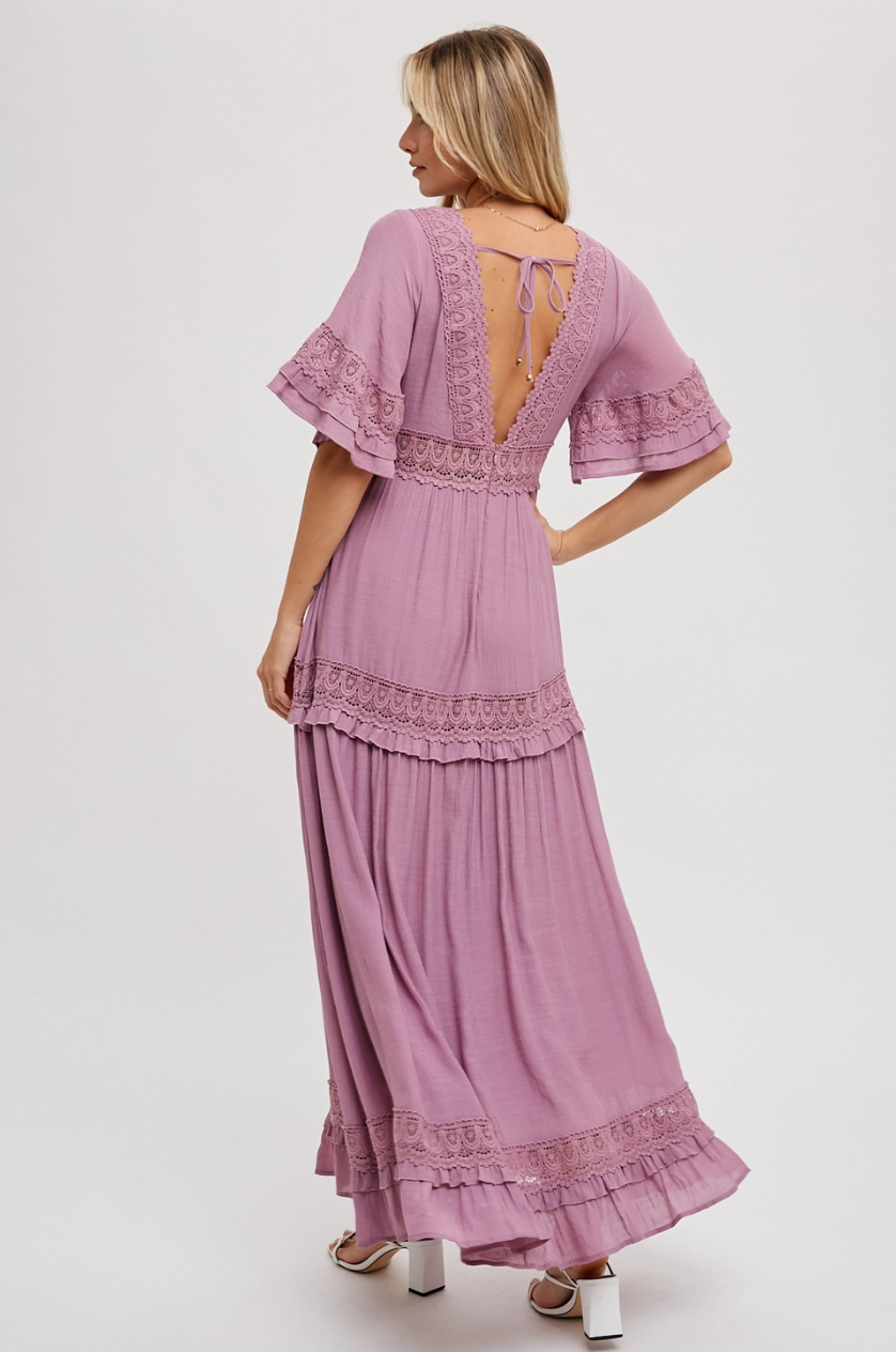 •CHLOE• flowy lace trim maxi dress