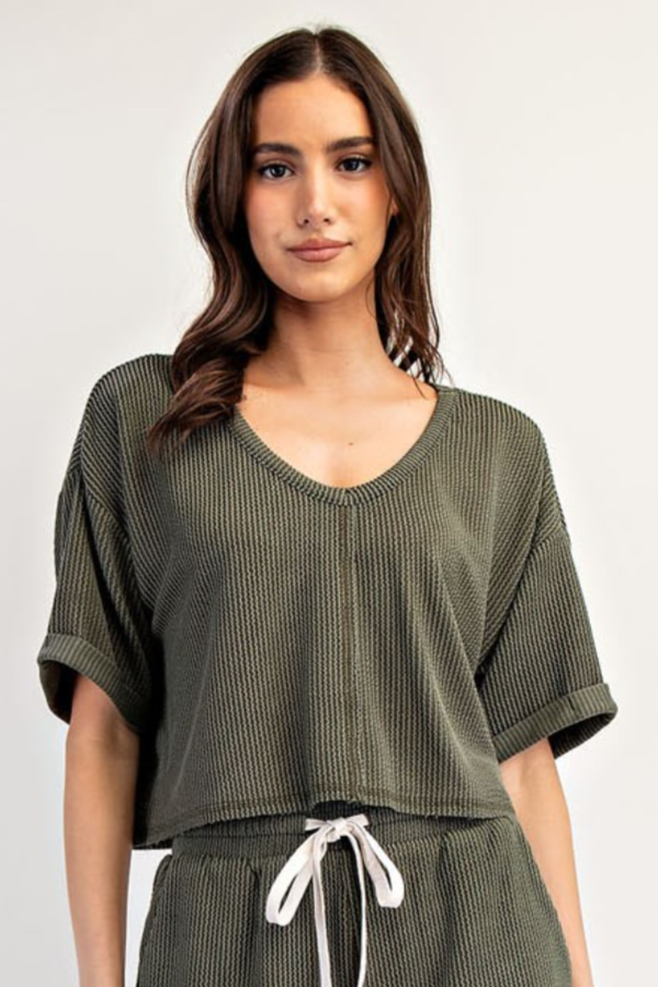 •HAILEY• textured knit V-neck cropped top