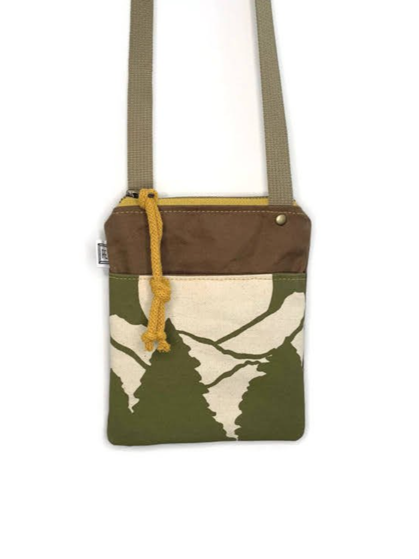 •GO BAG - VISTA• waxed canvas crossbody
