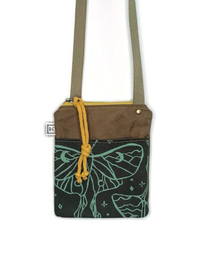 •GO BAG - LUNA• waxed canvas crossbody