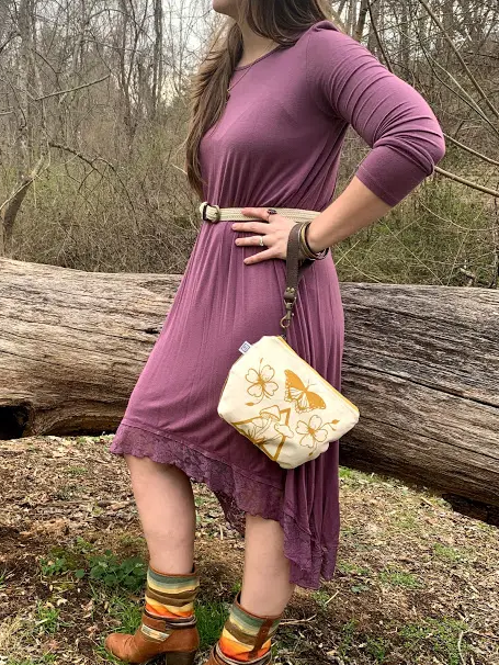 •WRISTLET - FLORAL• waxed canvas clutch