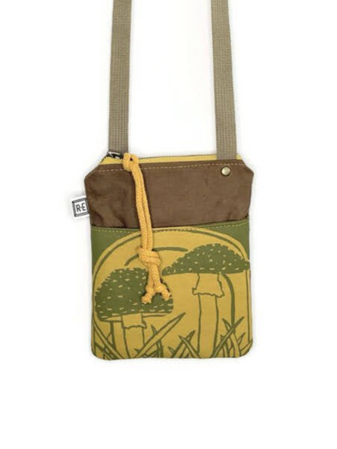 •GO BAG - AMANITA• waxed canvas crossbody