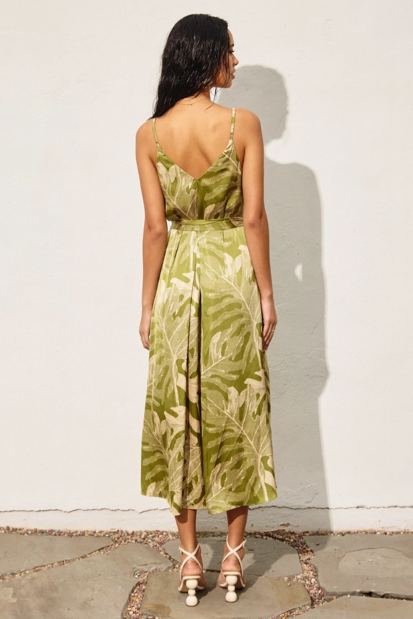 •SELVA• V-neck midi dress
