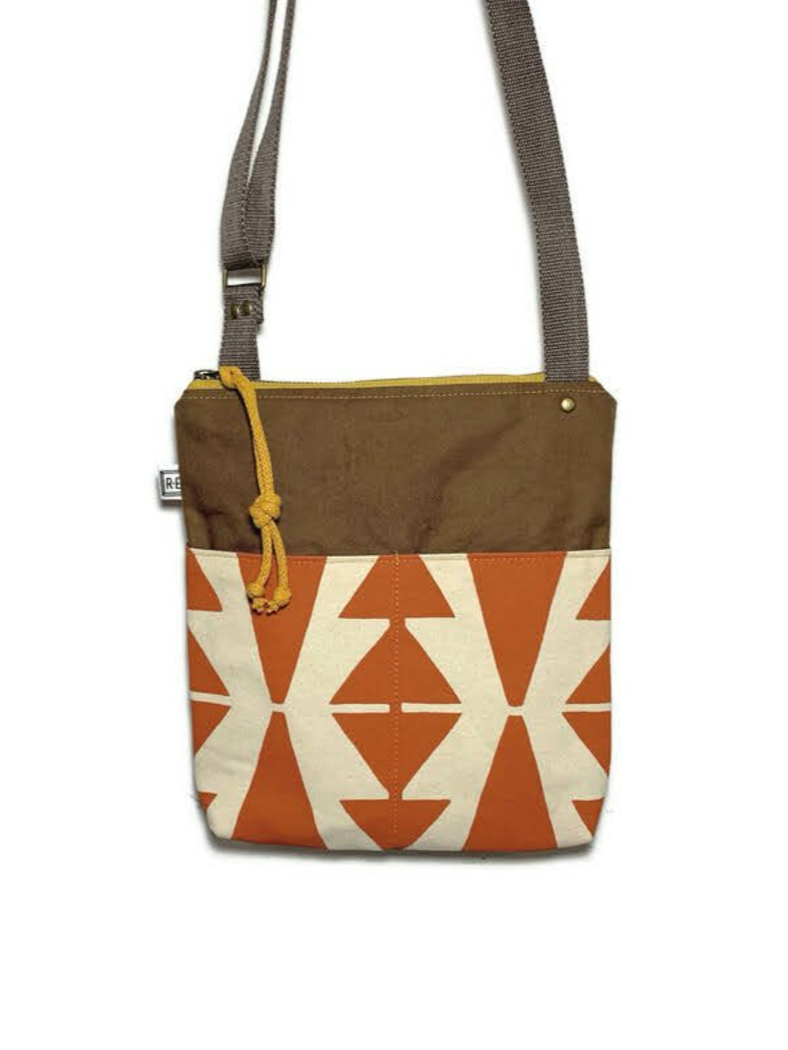 •WEEKDAYER - CASITA• waxed canvas crossbody