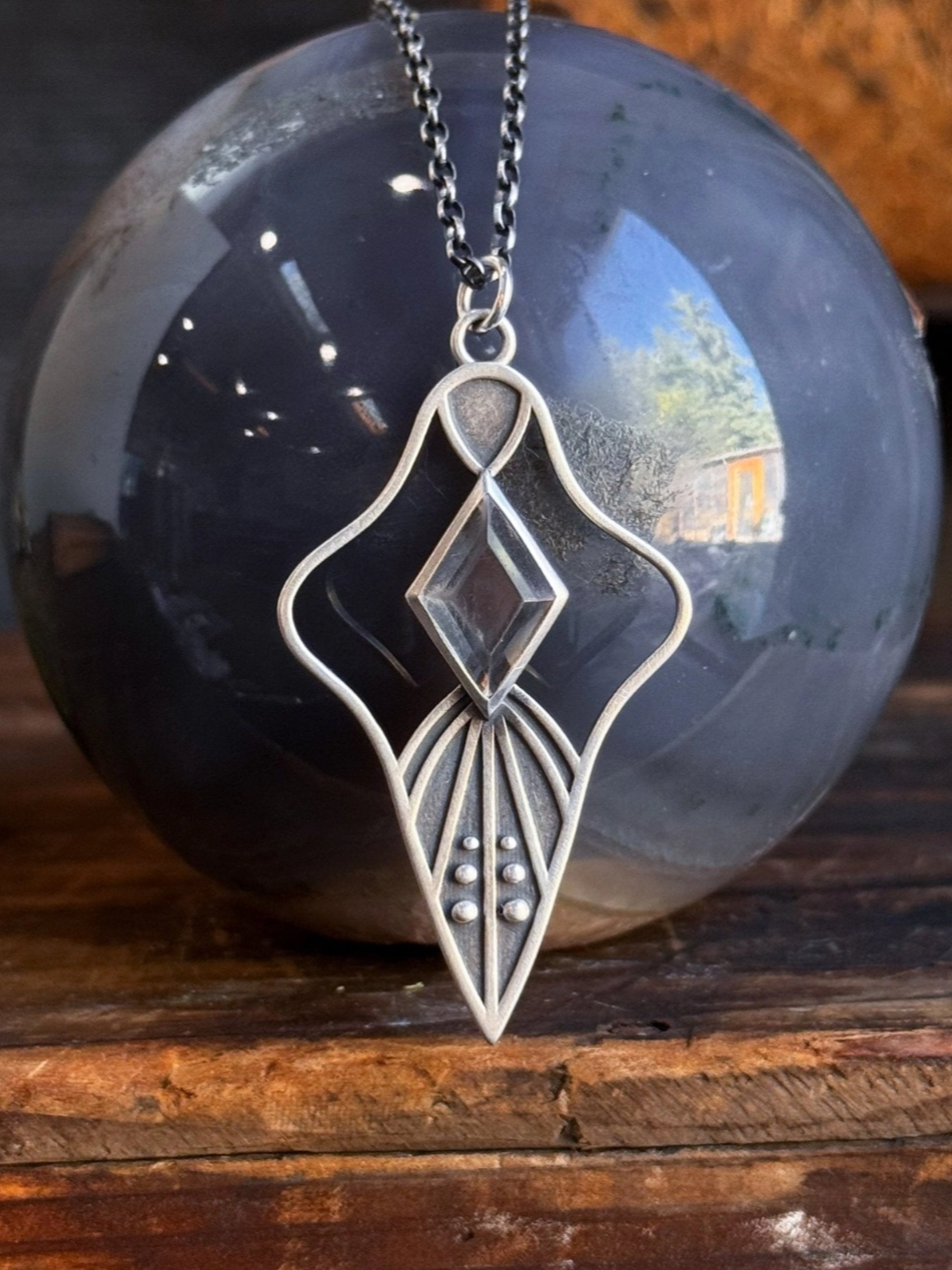 •MIND'S EYE• quartz + silver necklace (16" long)