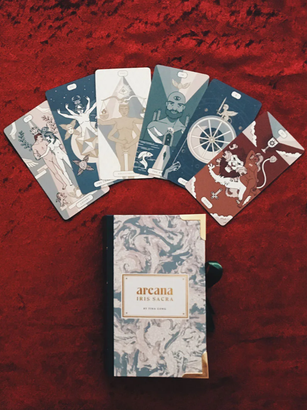 ARCANA IRIS SACRA• tarot deck