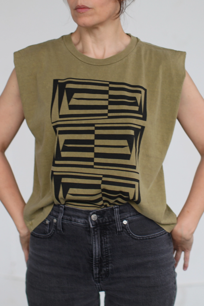 •VERTIGO• heavyweight cotton muscle tee (USA)