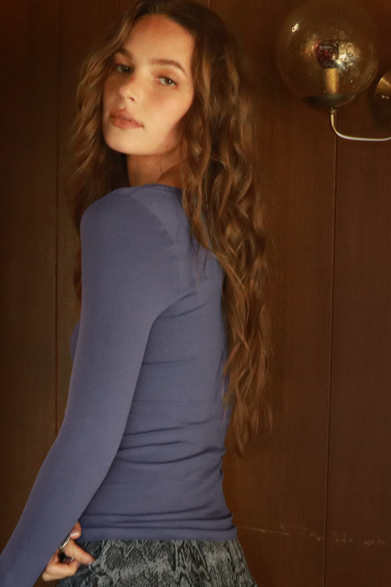 •CLEAN LINE SCOOP NECK• long sleeve top (USA)