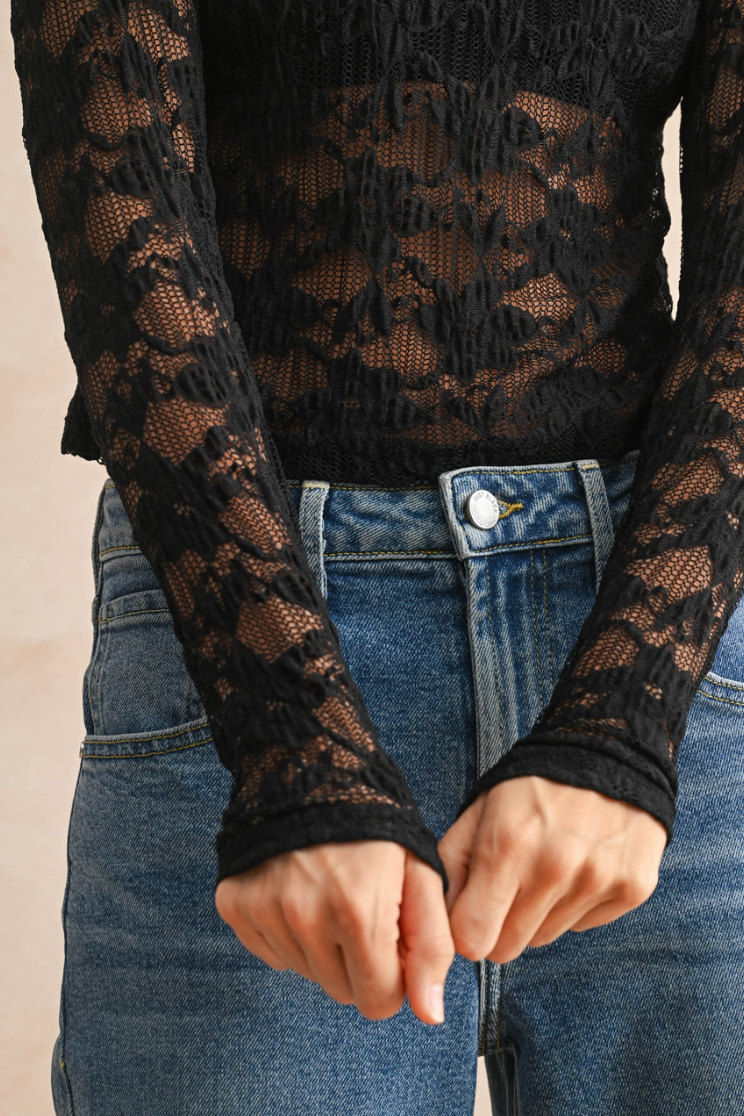 •ANTOINETTE• cotton blend textured lace top