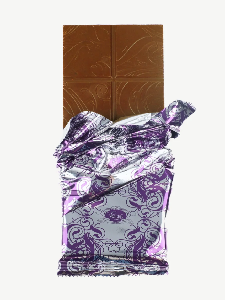 •CHEDDAR + APPLE• milk chocolate bar