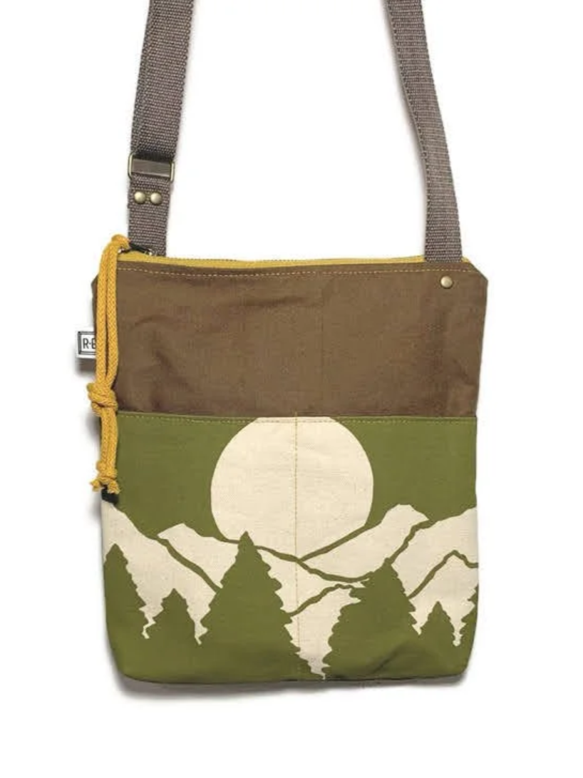 •WEEKDAYER - VISTA• waxed canvas crossbody